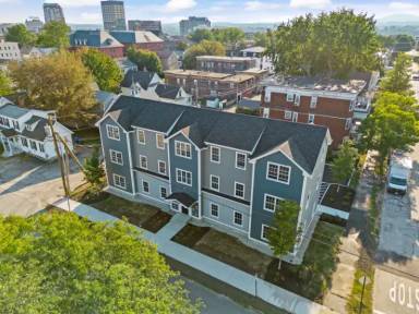 Main picture of 680 Union St