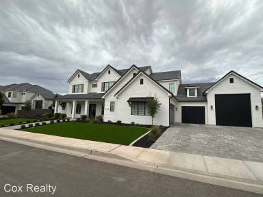 Main picture of 399 E Sky View Dr