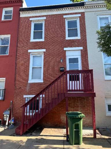 Main picture of 916 Ramsay St