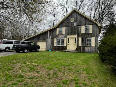 Main picture of 23 North Ln