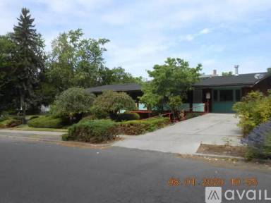 Main picture of 1320 W 8th Ave
