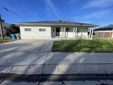 Main picture of 1215 Whyler Rd