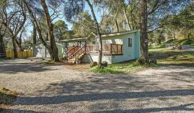 Main picture of 14398 Woodland Dr
