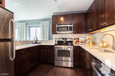 Main picture of 28 W Chestnut St