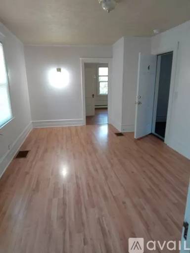 Main picture of 1927 W 2nd Ave