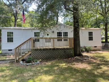 Main picture of 200 Hillcrest Rd