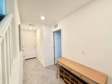 Main picture of 5672 Beguiling Falls St