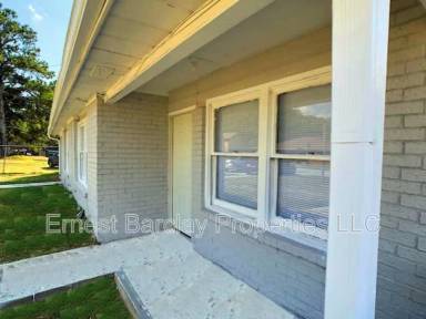 Main picture of 1645 Pinedale Cir NW