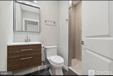 Main picture of 2424 Nicholas St