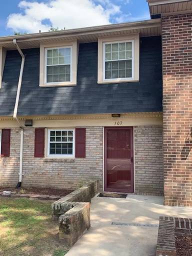 Main picture of 502 Cambridge Ct