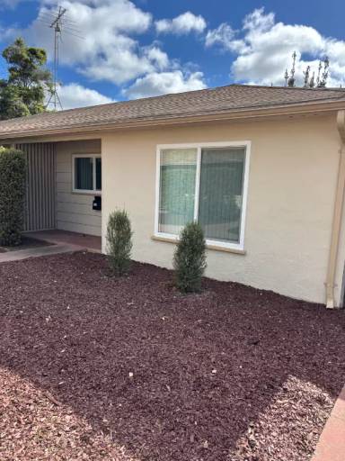 Main picture of 537 Chiquita Ave