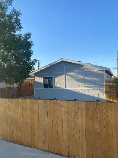 Main picture of 512 Lucard St