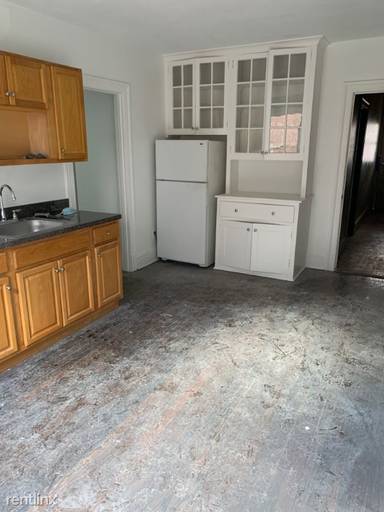 Main picture of 17 Evergreen Ave