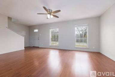 Main picture of 1932 Leslie Dr