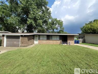 Main picture of 830 Loyola Dr