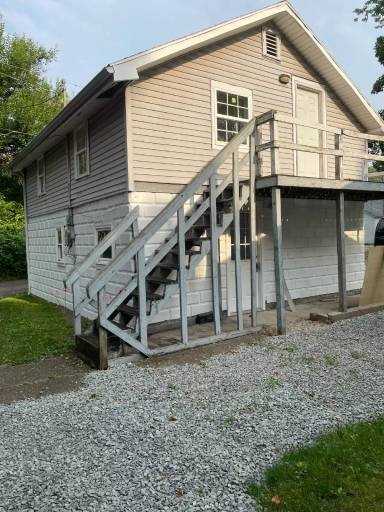 Main picture of AND: College: 613: Triplex and House - D