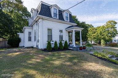 Main picture of 1104 Pleasant St