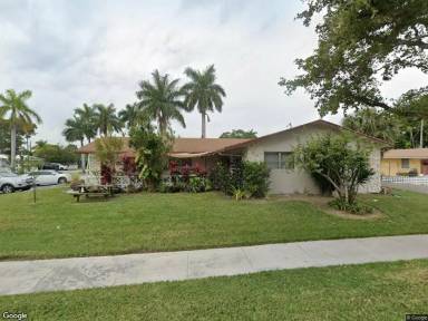 Main picture of 201 NE 12th Ave