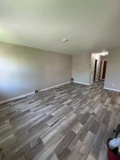 Main picture of 356 Beverly Blvd