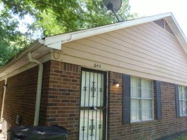Main picture of 643 McWhirter Ave