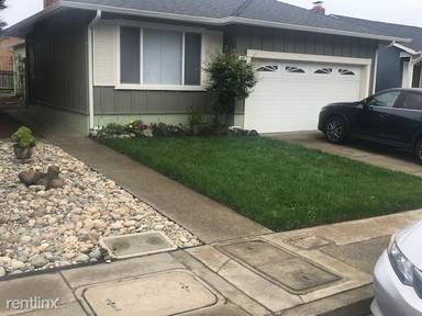 Main picture of 319 Forest Park Ct