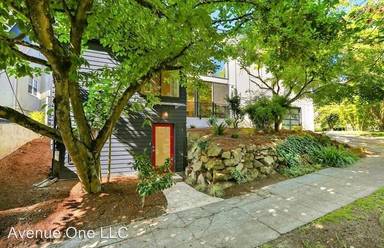 Main picture of 111 34th Ave E