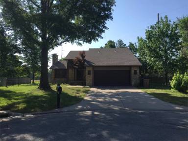 Main picture of 1420 N Caddy Ct