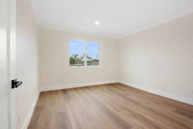 Main picture of 5735 E Belen St
