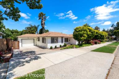 Main picture of 820 Claremont Dr