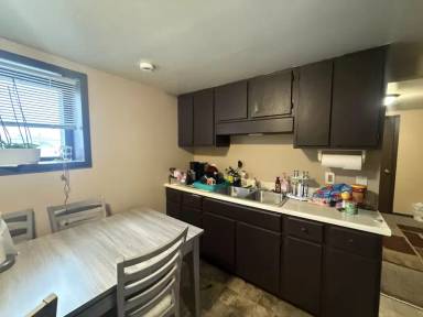 Main picture of 1521 S 33rd St