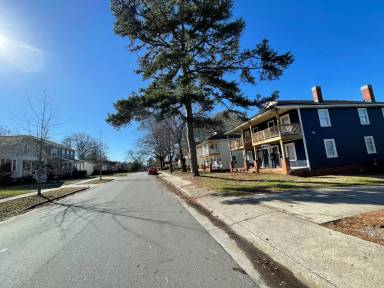 Main picture of 409 Orange St