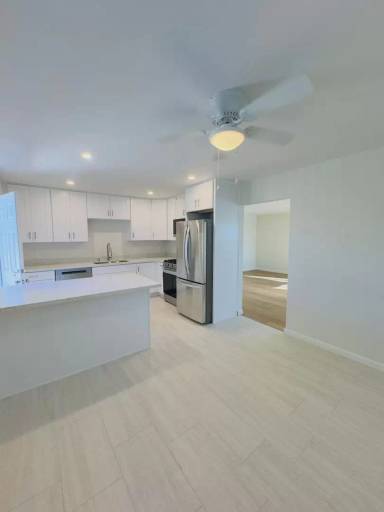 Main picture of 3390 Monroe St