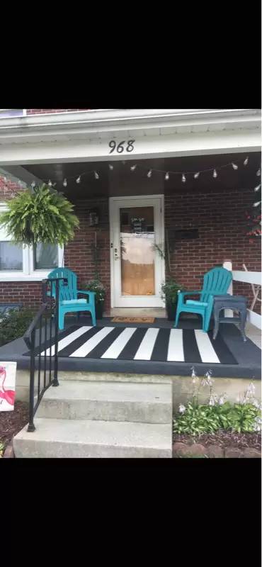 Main picture of 968 Elm Ave