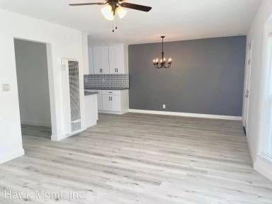 Main picture of 4823 Dunrobin Ave