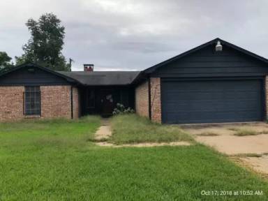 Main picture of 2319 Shady Ln