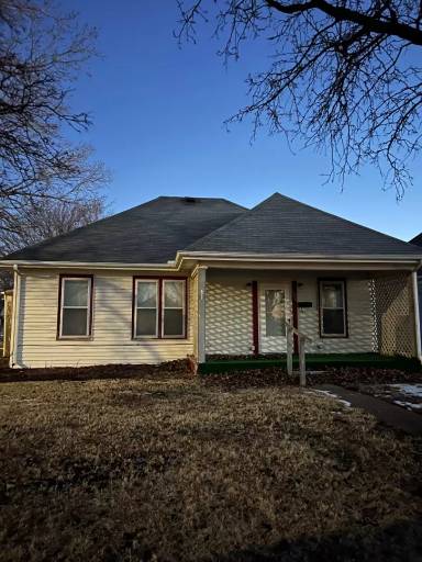 Main picture of 920 E 16th Ave