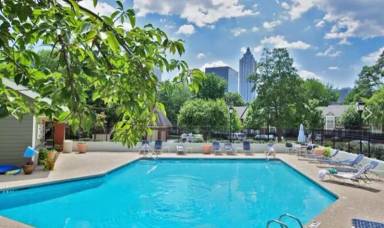 Main picture of 530 McGill Pl NE