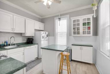 Main picture of 4429 Howley St
