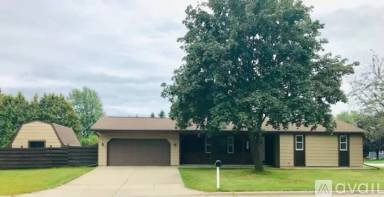 Main picture of 1022 Apple Blossom Dr