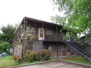 Main picture of 1202 1/2 NW Lake Ave
