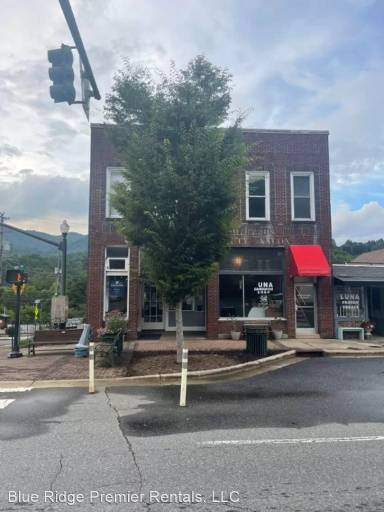 Main picture of 648 W Main St