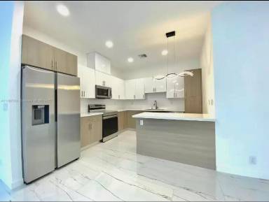 Main picture of 2150 SW 46th Ct