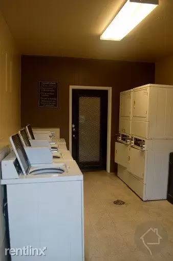 Main picture of 2918 Kings Rd