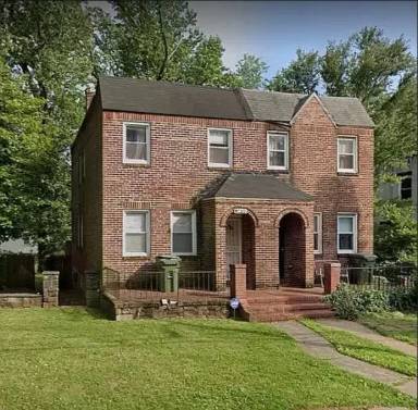 Main picture of 3709 N Rogers Ave