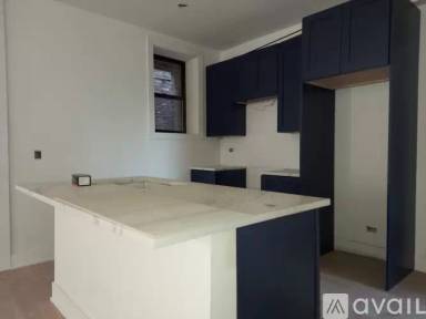 Main picture of Montrose/Seeley Apartments