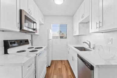 Main picture of 3236 Herman Ave