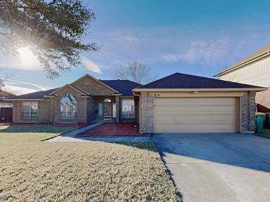 Main picture of 815 McComb Ln