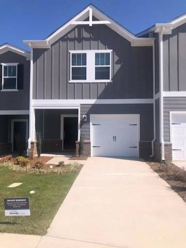 Main picture of 1784 Braemar Village Dr