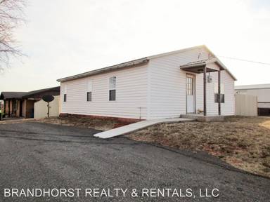 Main picture of 220 E 4th St