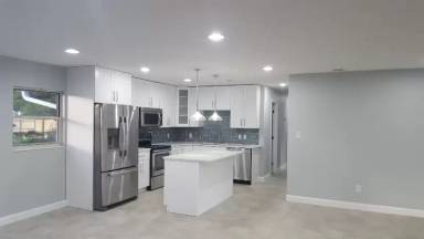 Main picture of 428 E State Road 434